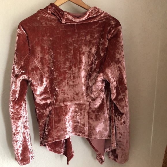BLANKNyC Pink Crushed Velvet Zip up Moto Jacket - Picture 11 of 11